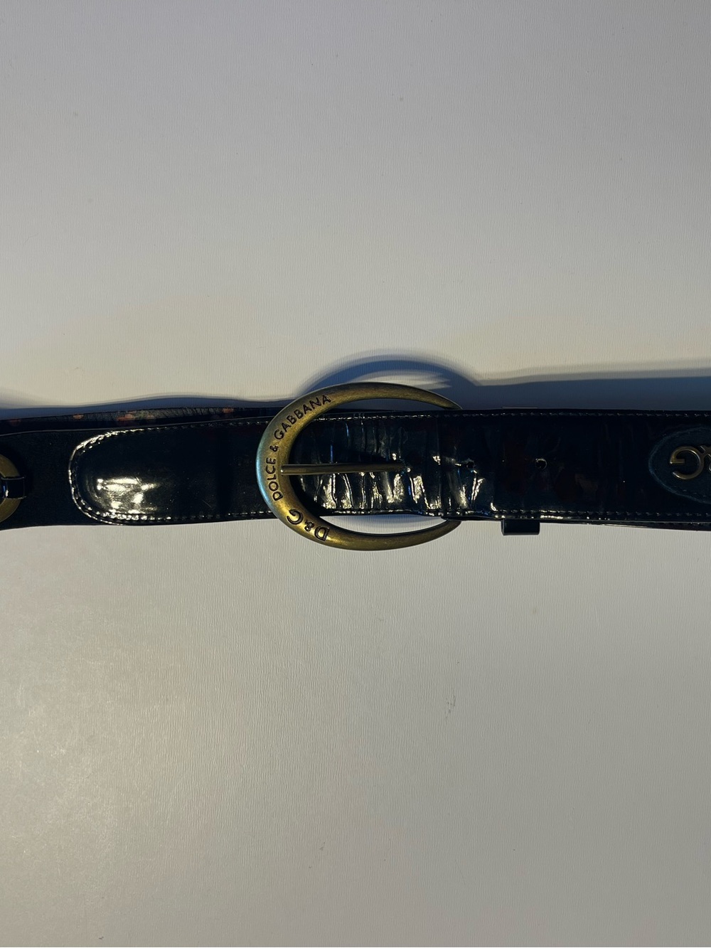 Dolce & Gabbana Black Patent Leather Belt with Brass D&G Buckle and Brass Buckle - Picture 8 of 9